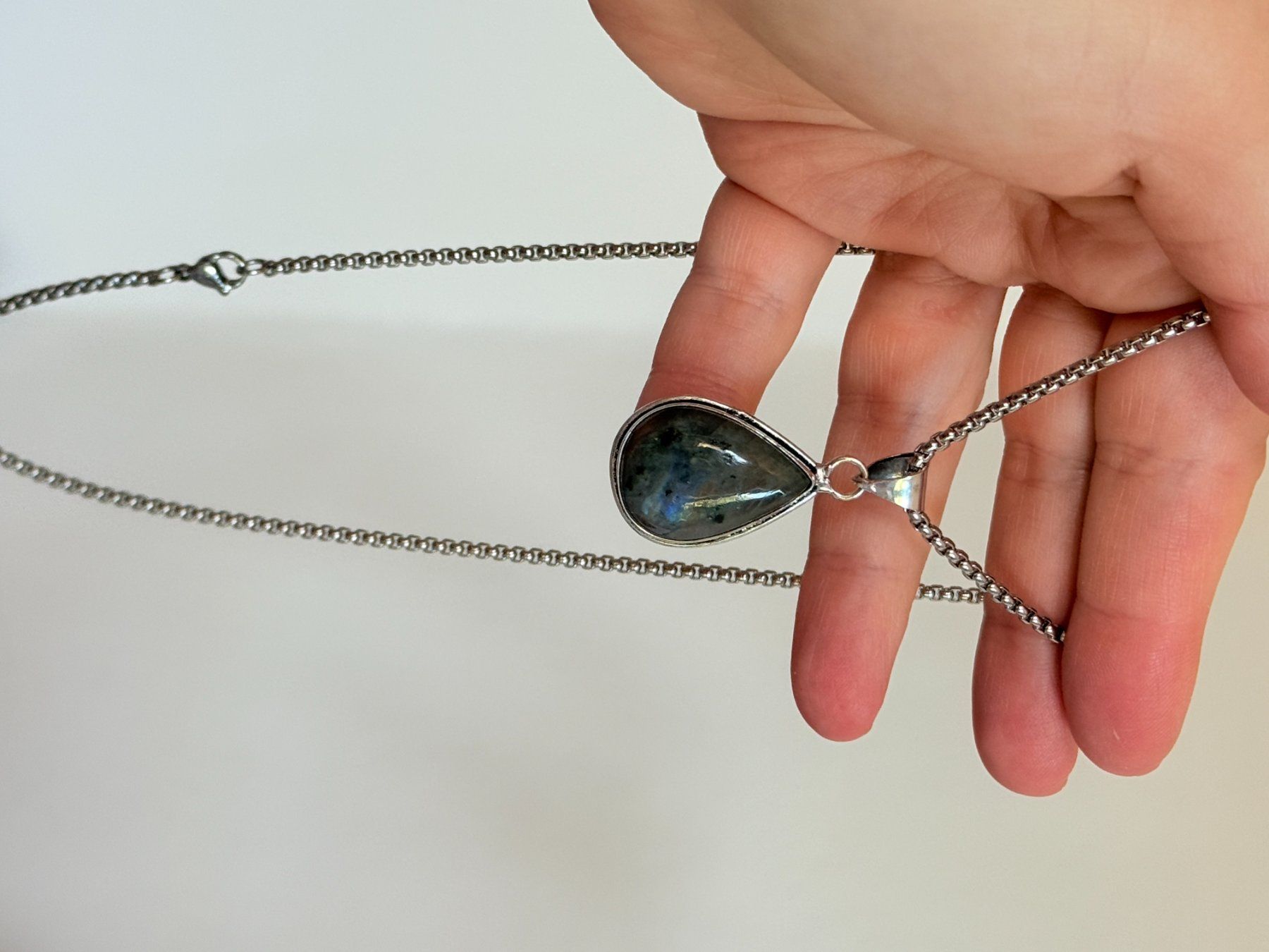 Ketten: Collier avec labradorite - Élégant & Naturel! – Neu und originalverpackt aus Genève von AWWA 4