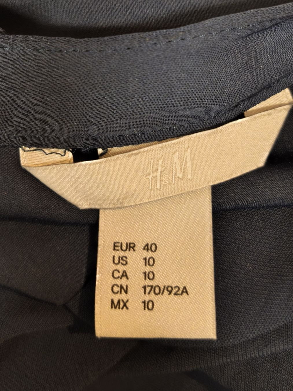 H&M Vestiti: H&M Kleid dunkelblau Grösse 40 – Nuovo (secondo la descrizione) da Emmetten venduto da SecondhandSiska 3