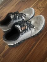 ON shoes 42