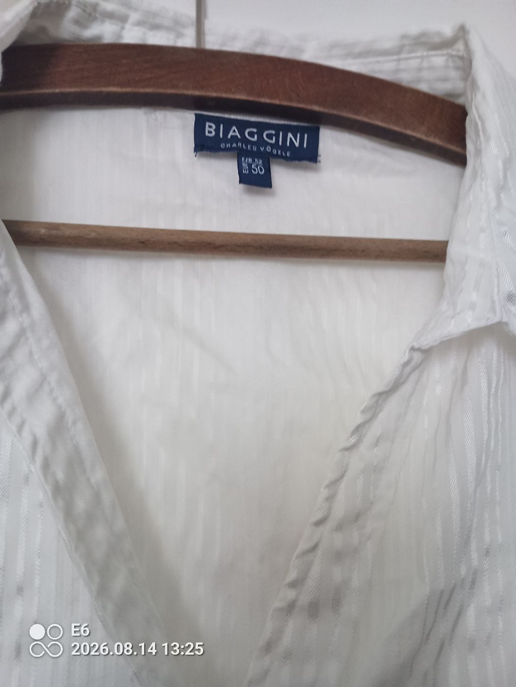 Camicette: Weisse Bluse mit Kragen    – Usato da Zürich venduto da Mitzi6 2