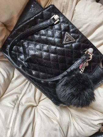 Guess Handtasche Schwarz Top Zustand Herbst Schnäppchen!