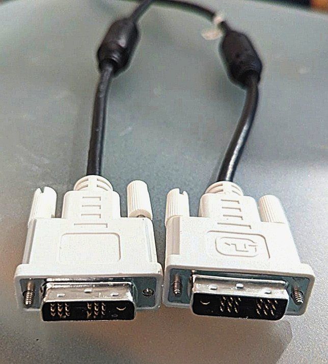 Apple Cavi: Monitorkabel DVI - DVI – Usato da Uetikon am See venduto da Tomarrani 1
