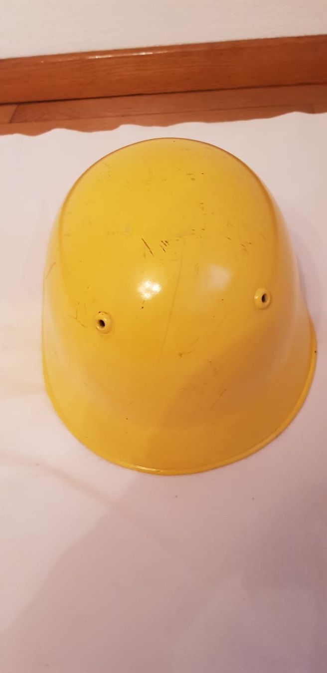Antike Kleidung: Zivilschutzhelm / alte Ausführung / Helm – Gebraucht aus Zug von Qayqay0 2