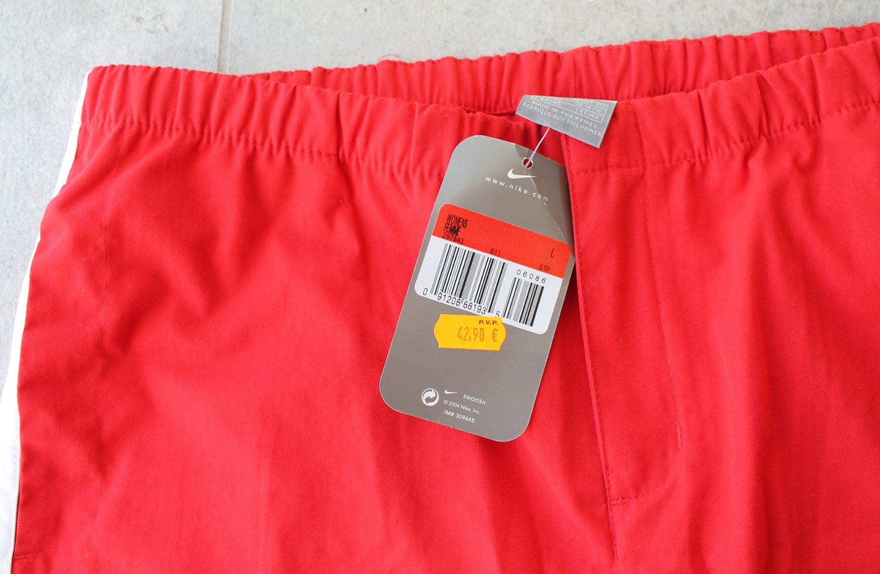 Nike Pantaloni: Pantacourt neuf NIKE taille L – Nuovo e nell'imballaggio originale da Chez-le-Bart venduto da jasse 3