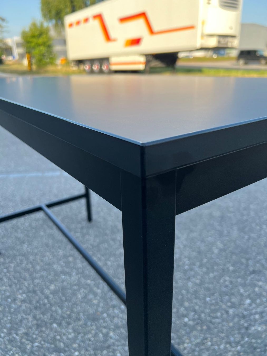 Tables: 029 HÜBA Stehtisch Designerbartisch – D'occasion à Wangen an der Aare par TBYN 5
