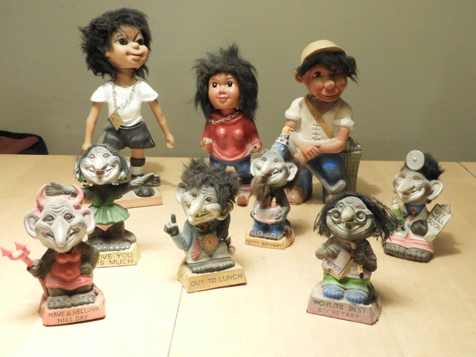 Statuette: HEICO TROLL ODER "R" mit eckige Plattli als Marke 3. PAKET – Usato da Ettingen venduto da troll-mutter 3