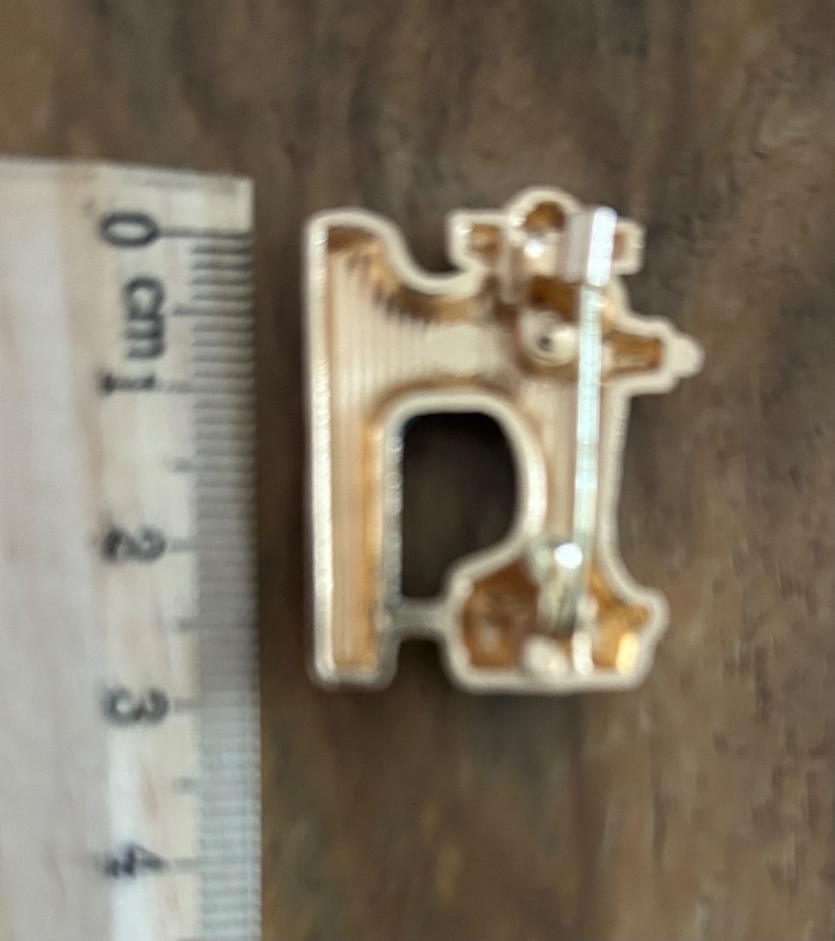 Placchette & Badge: Pin / Brosche Nähmaschine – Nuovo e nell'imballaggio originale da Geneve venduto da vane267 1