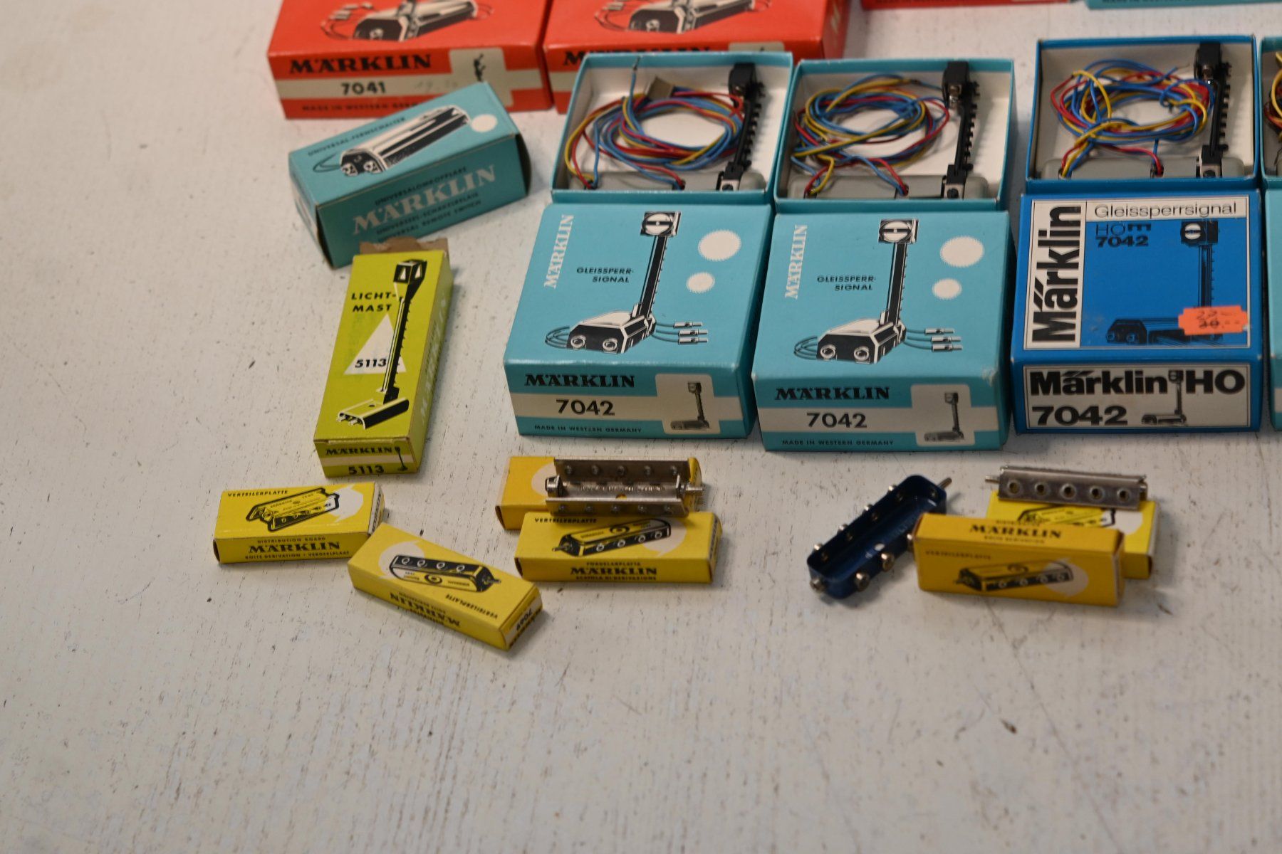 Märklin Modellini di ferrovie: Diverse Märklin Signale HO – Usato da Laupen ZH venduto da Zmoewe 4
