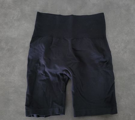 Scrunch Bum Sport Leggings Short Damen, Schwarz (Grösse S)