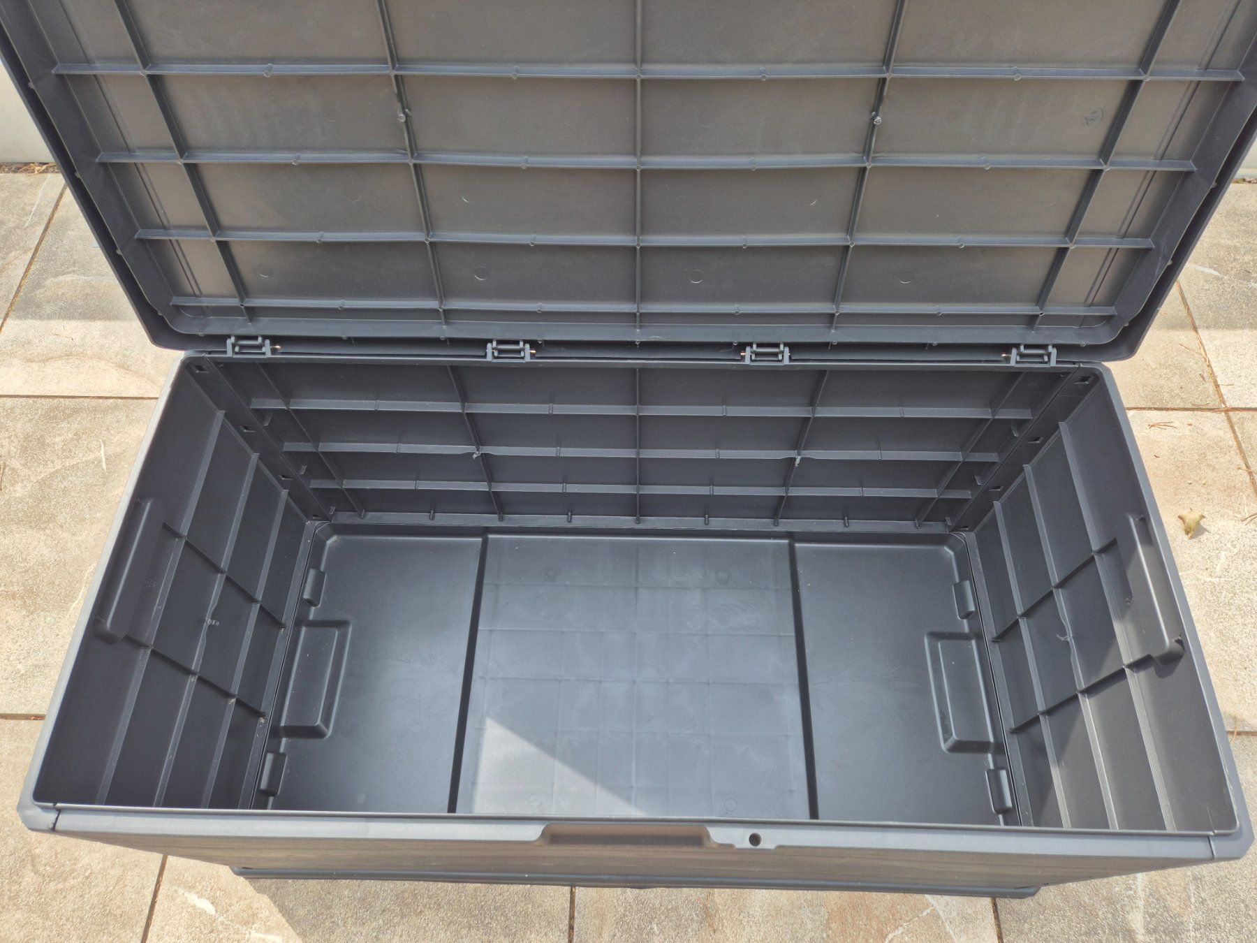 Box contenitori: Gartenbox / Kissenbox neu – Usato da Winterthur venduto da festive 2