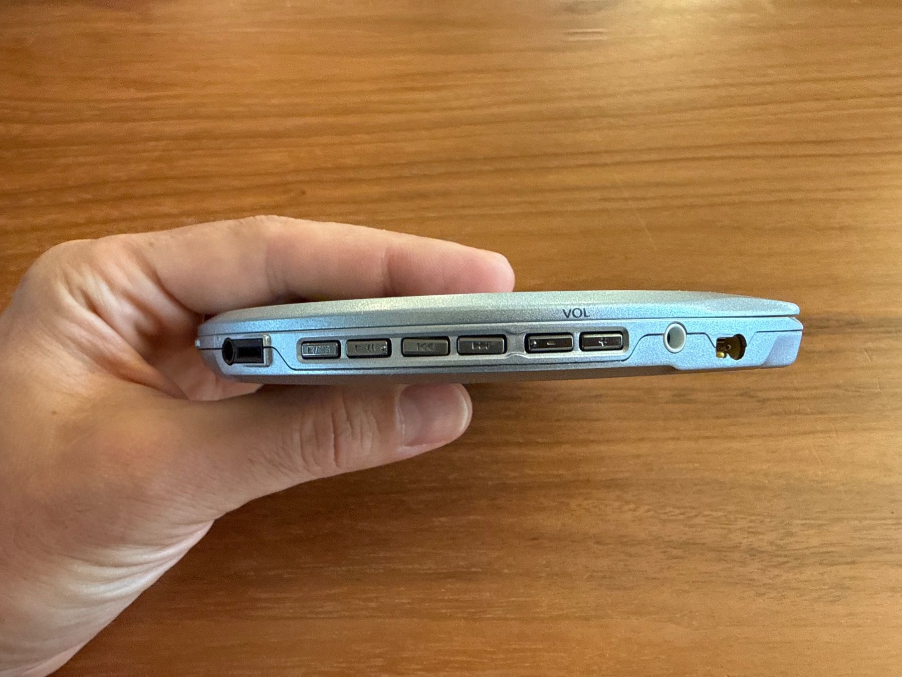 Sony Tragbarer Mediaplayer: Sony CD Walkman D-EJ925 tragbarer Player – Gebraucht aus Zürich von sgmiles 7