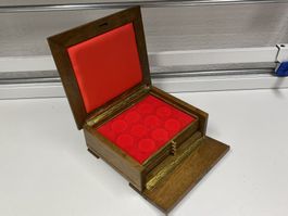 Holz-Box für Münzen + Medaillen //i584