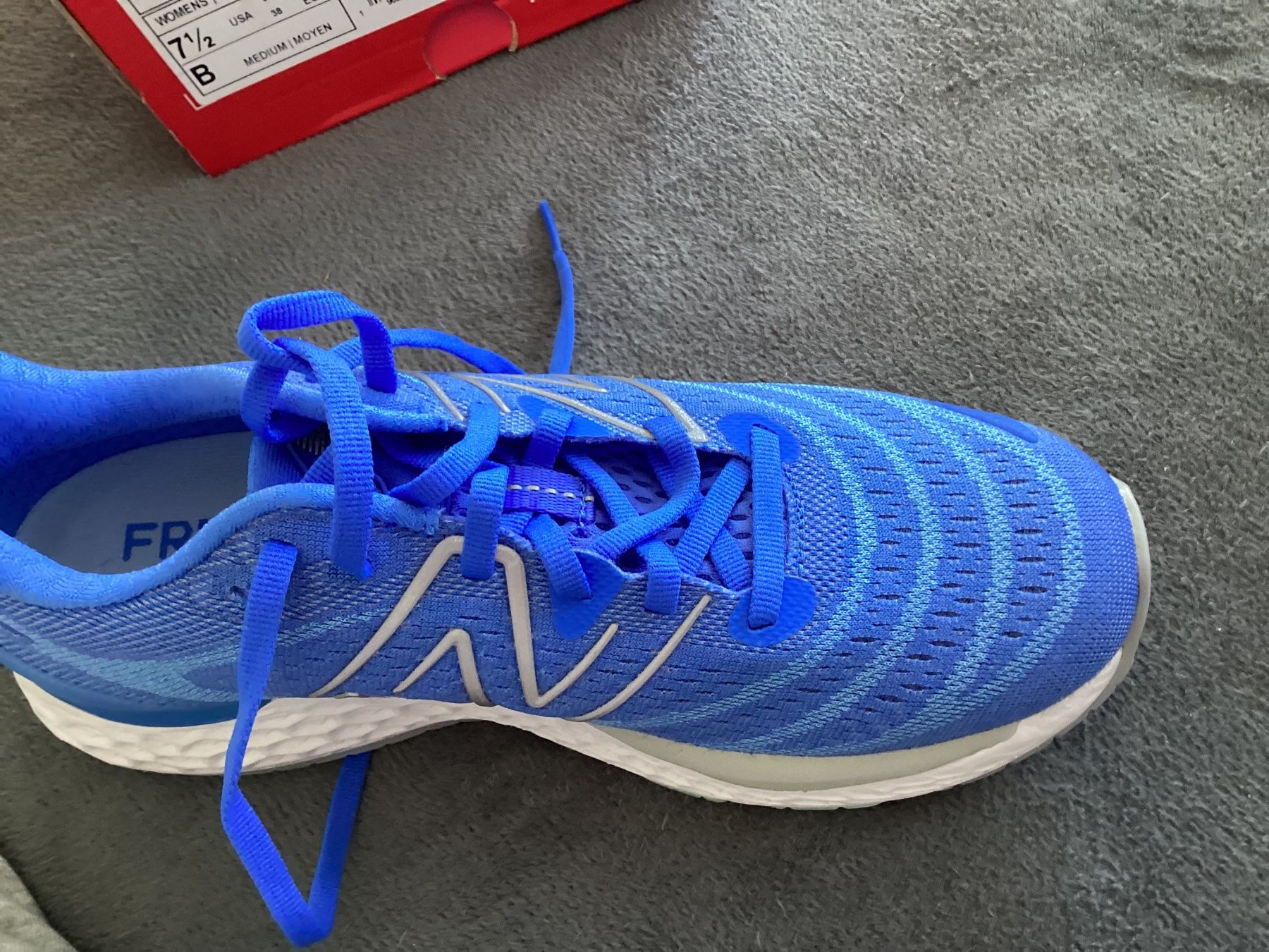 New Balance Scarpe da donna: New Balance Runningschuhe Laufschuhe – Nuovo (secondo la descrizione) da Flüelen venduto da ne08 1