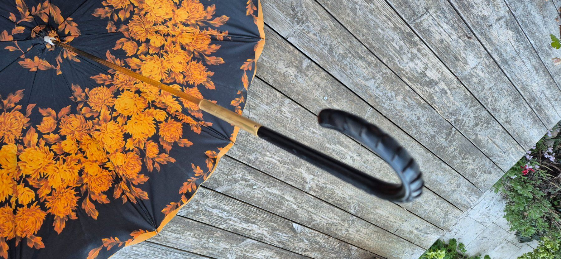 Ombrelloni: Vintage-Schirm mit Blumenmuster, Top! – Usato da Langenthal venduto da Misteltee 1