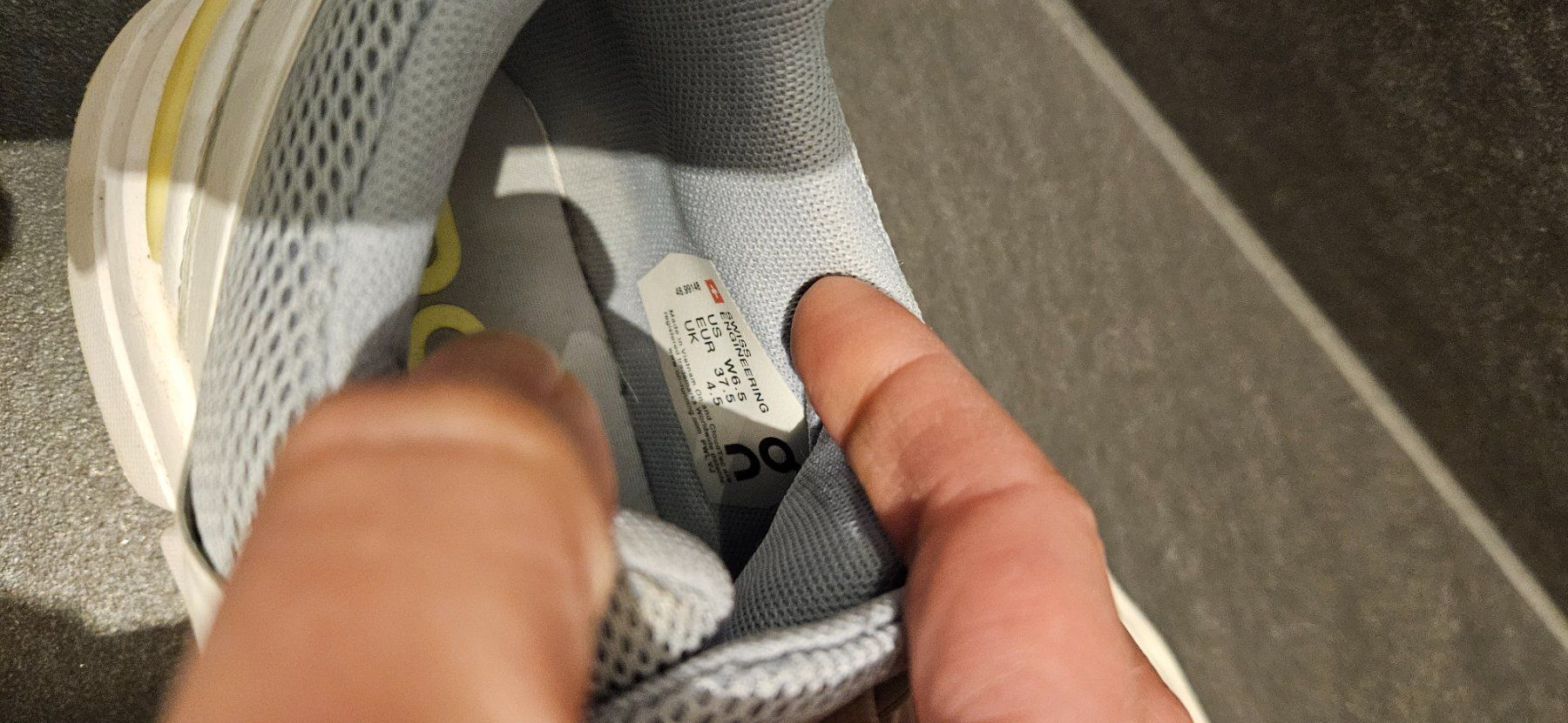 On Scarpe da donna: On The Roger Advantage Sneaker Gr.37.5 – Usato da Balgach venduto da silvia2030 3