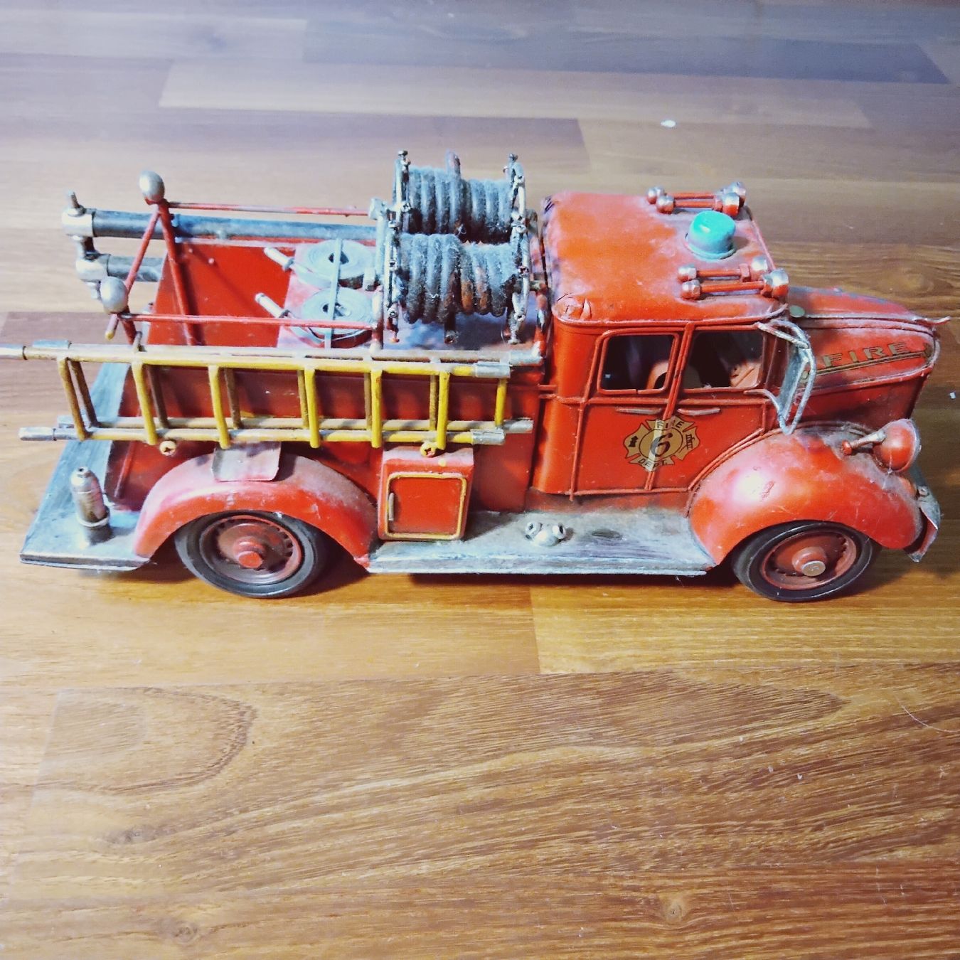 Modellini d'auto: Vintage Feuerwehr modellauto – Nuovo (secondo la descrizione) da Uezwil venduto da michieis 1