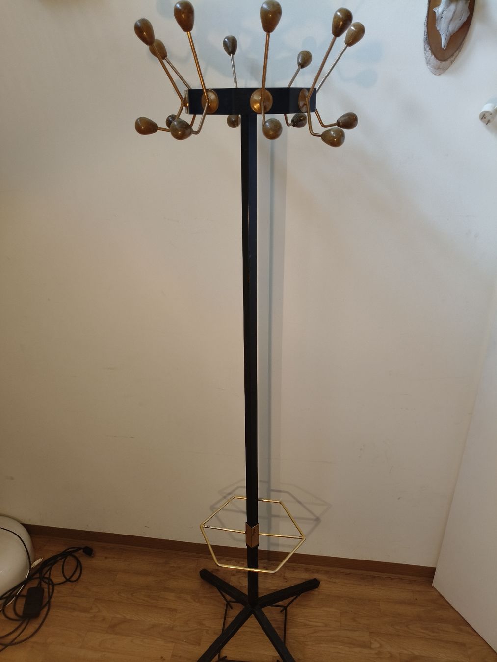 Guardaroba: Garderobe aus den 1950er-Jahr – Usato da Zwingen venduto da inf_2blh