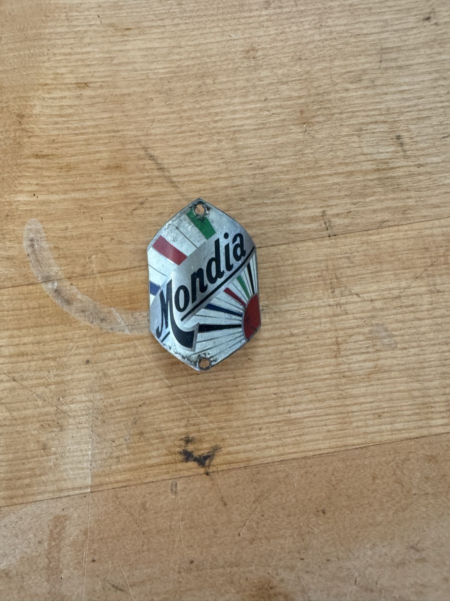 Parti ricambio per ciclomotori: Velo Mofa Mondia Emblem – Usato da Dübendorf venduto da Sachs621