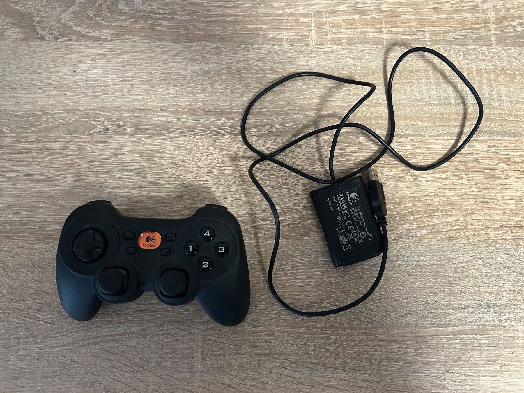 Logitech Controller: Logitech Cordless RumblePad 2 Gamepad gebraucht schwarz – Usato da Gasel venduto da Doraemon88