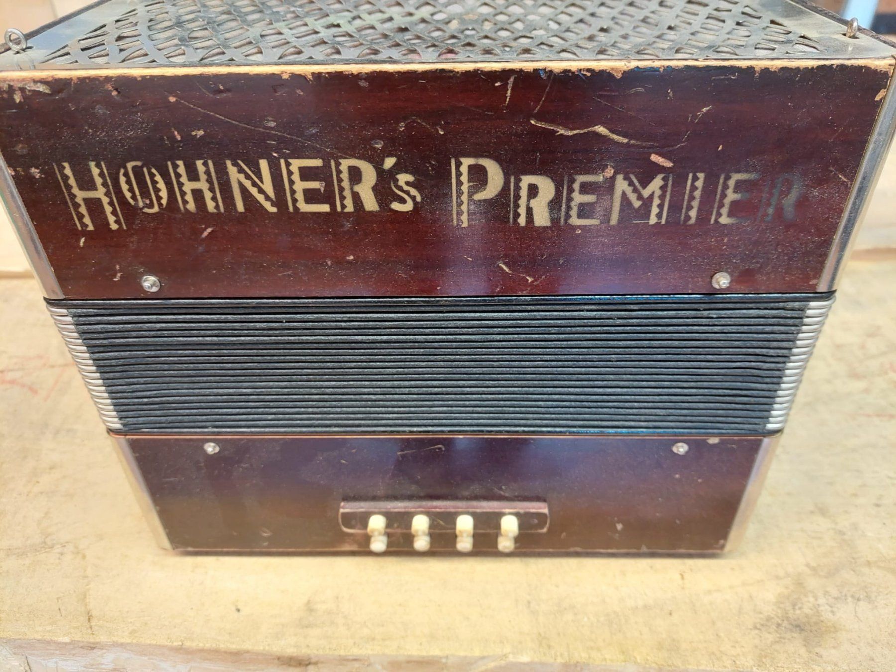 Hohner Musikinstrumente: Akkordeon diatonisch Hohner's Premiere – Defekt aus Davos Platz von wauwauin 1