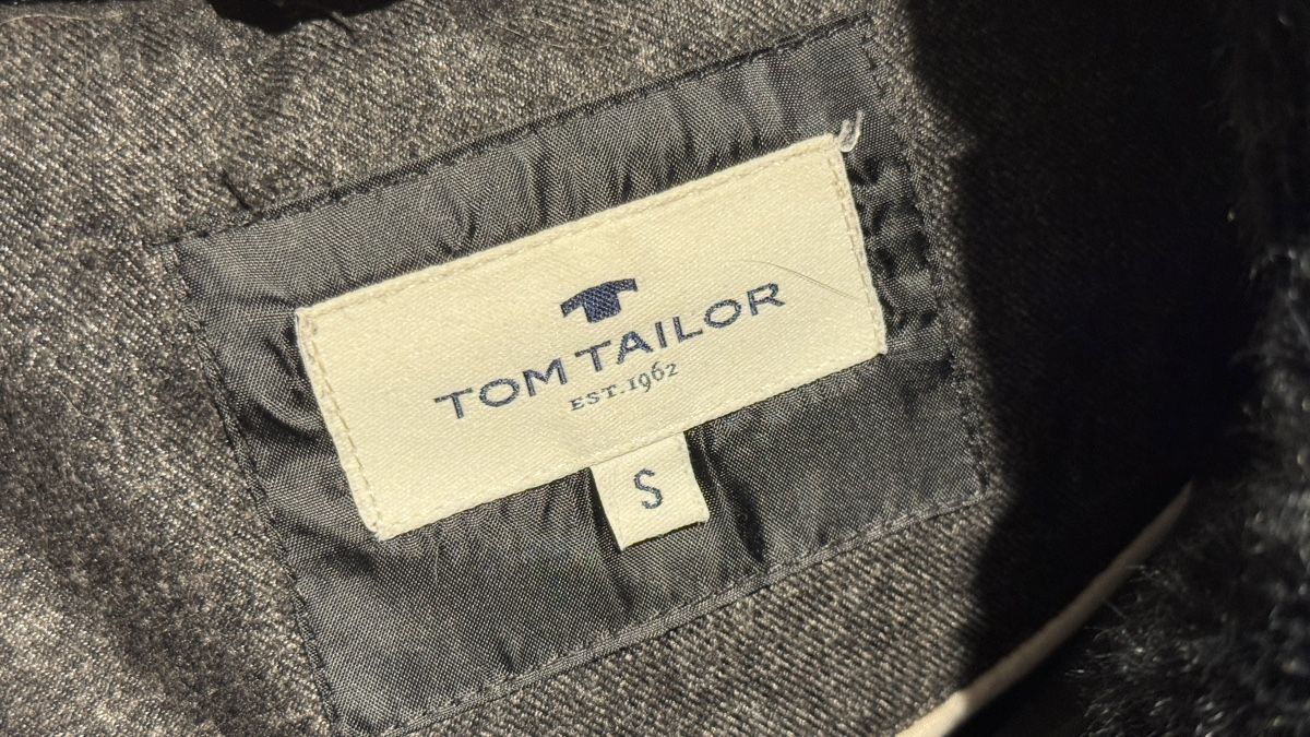 Tom Tailor Vestes: Tom Tailor Damen Steppjacke schwarz Grösse S  – D'occasion à Dübendorf par lilmissprincess 2