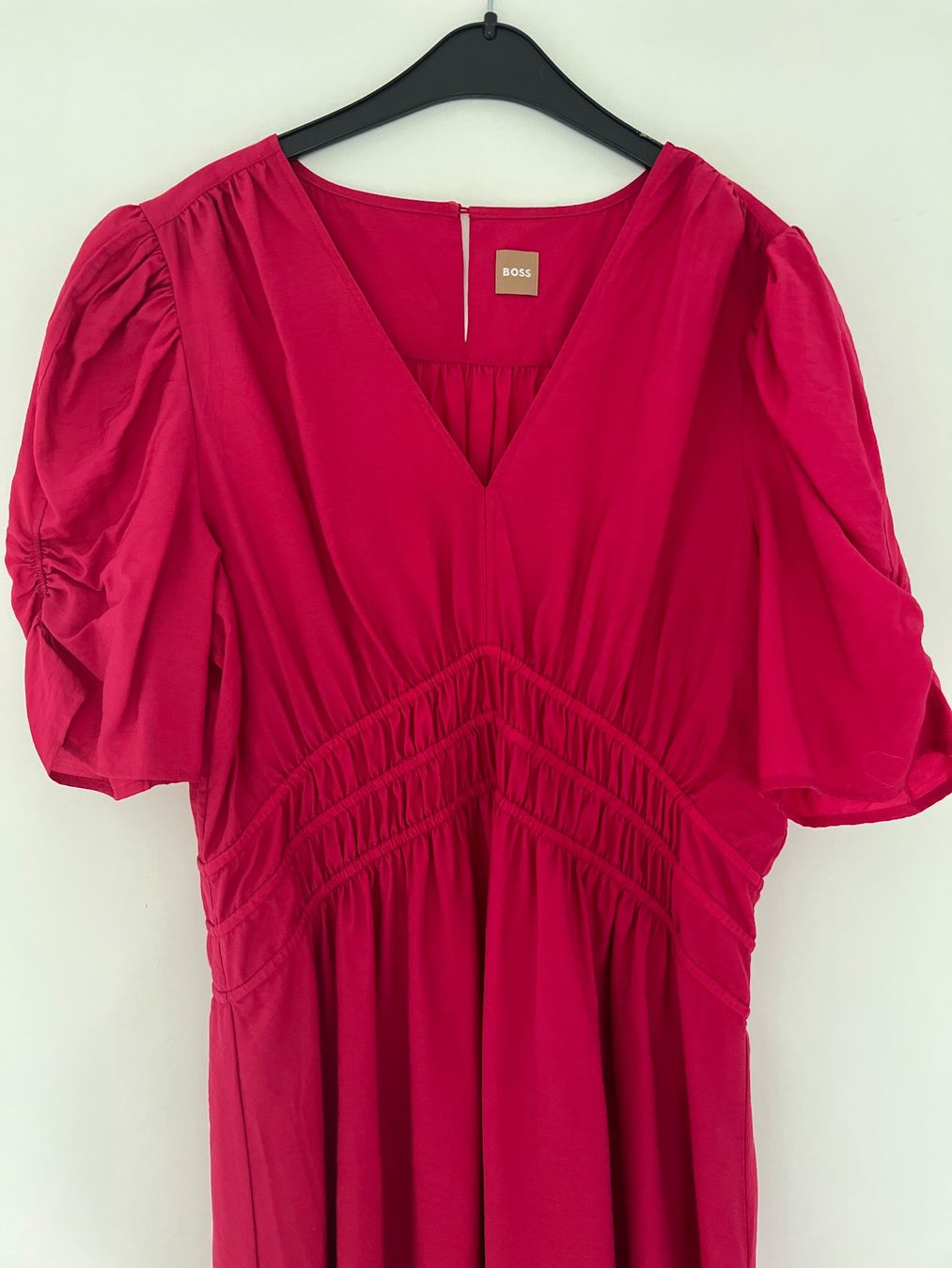 Hugo Boss Kleider: Boss- Kleid rot Gr. 40 kurzarm -neu – Neu (gemäss Beschreibung) aus Ebmatingen von Mistelu 1