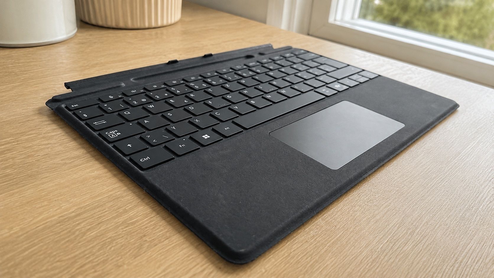Microsoft Tastaturen: Microsoft Surface Pro Keyboard Model 1864 – Gebraucht aus Winterthur von Iryna_Valerii