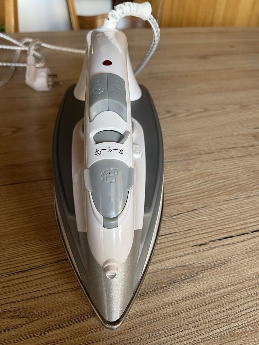 SilverCrest Bügeleisen: SilverCrest Dampfbügeleisen – Gebraucht aus Fahrni b. Thun von ams_56jv 1