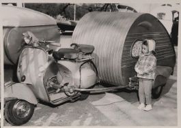 VESPA avec "Caravane"