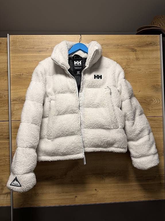 Jacken: Helly Hansen Jacke – Gebraucht aus Seedorf UR von Lia_mia