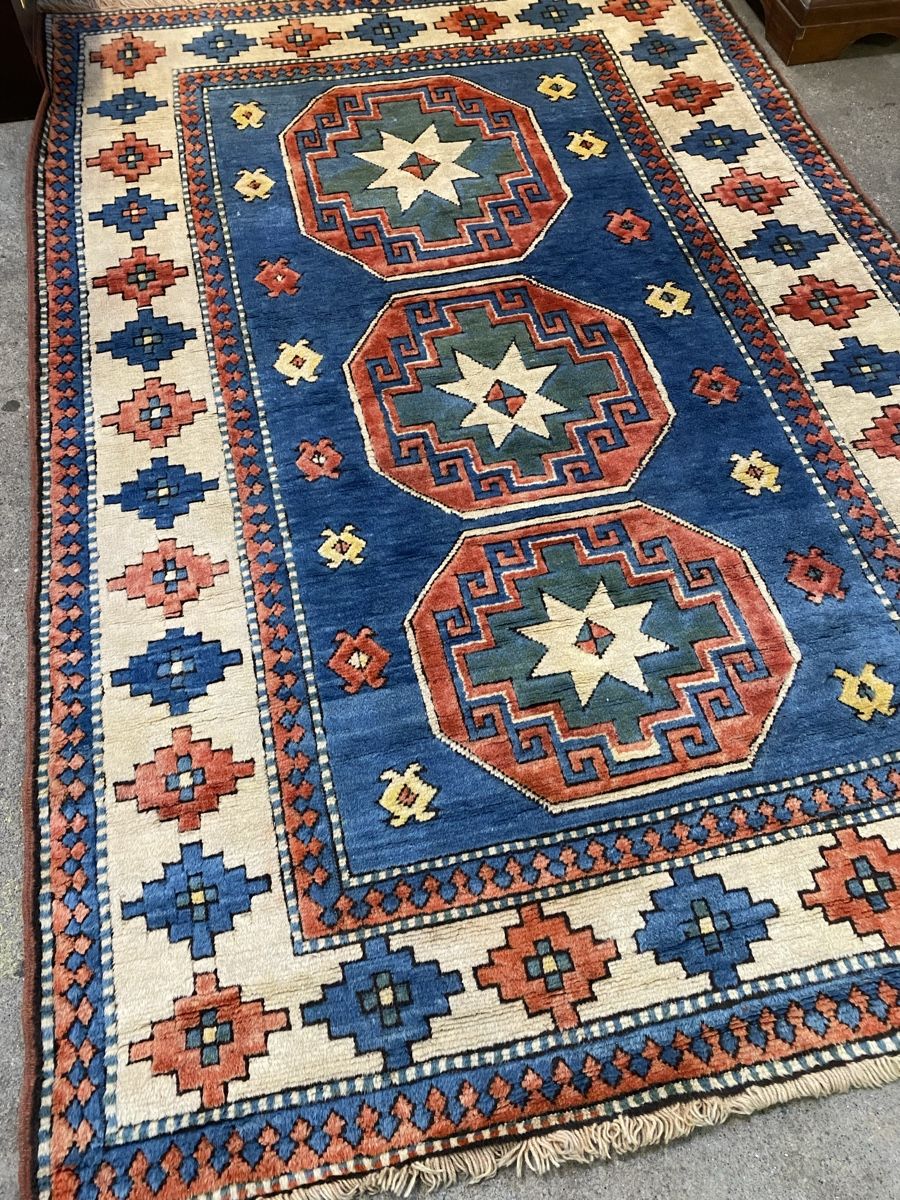 Tappeti: Dekorative Teppich Kars mit geometrischem Muster – Usato da Männedorf venduto da Adamiat 2