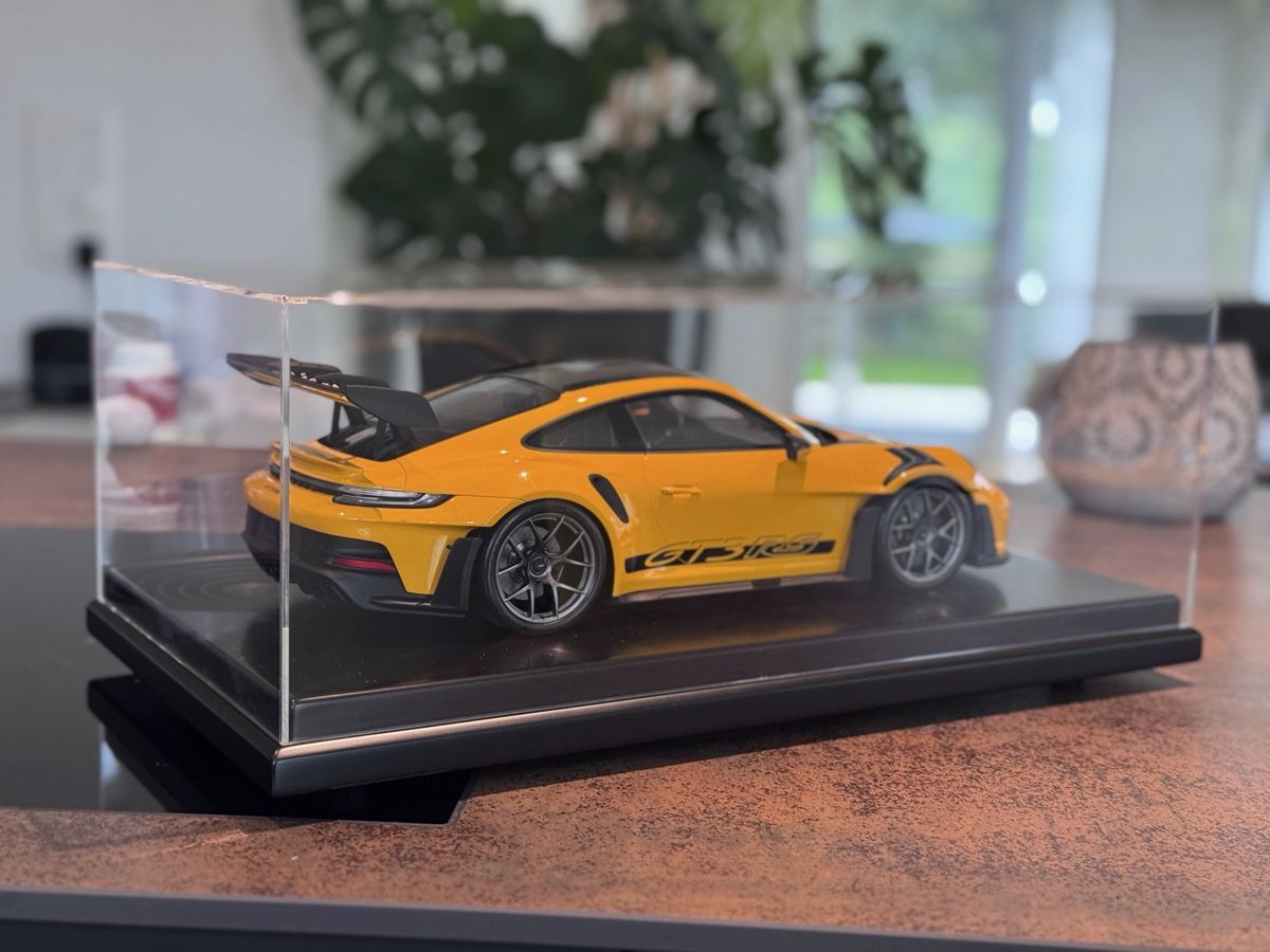 Spark Modellini d'auto: Porsche GT3 RS 1:12 Spark – Nuovo e nell'imballaggio originale da Andwil TG venduto da LBJ1981 3