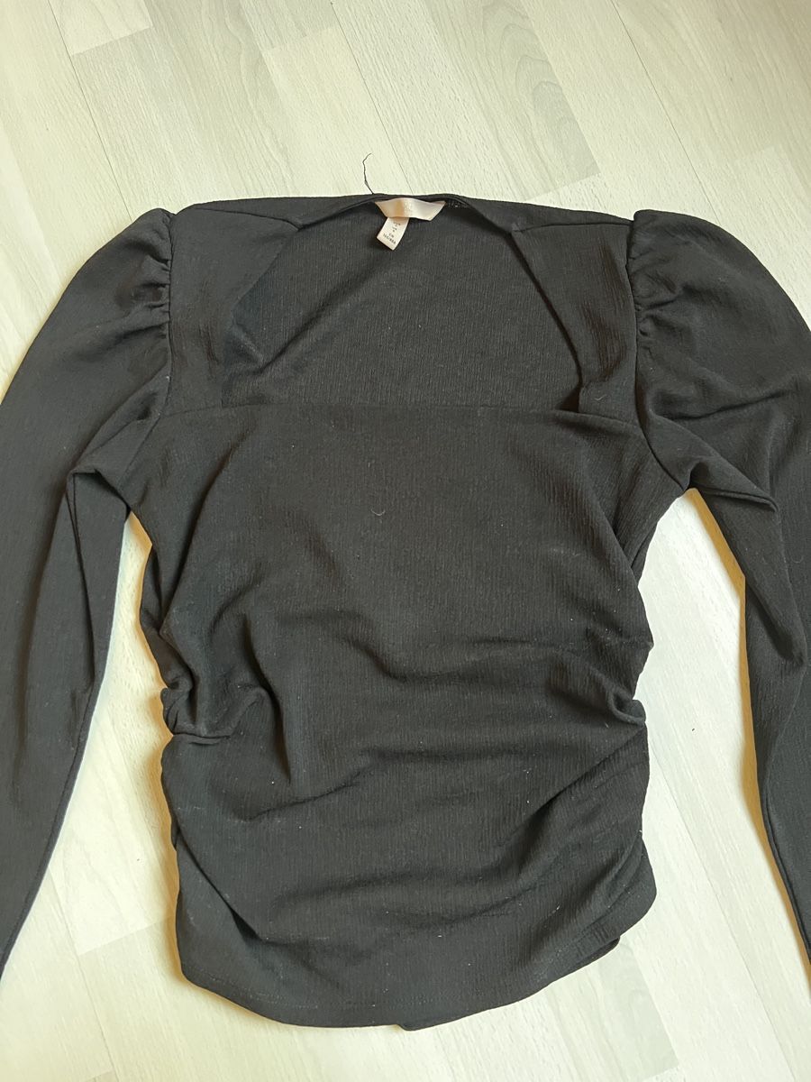 H&M Top: Schwarzes H&M Oberteil mit Raffung Gr. S  – Usato da Bern venduto da fla_yj25 1