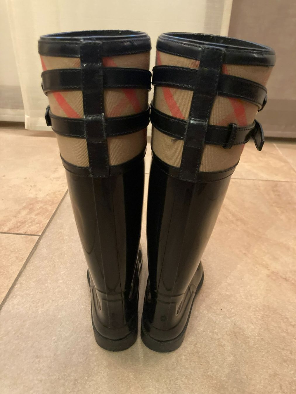Burberry Scarpe da donna: Burberry Stiefel – Usato da Volketswil venduto da casertana 2