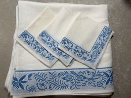 Tischdecke cremefarbig und Muster mit 3 Servietten