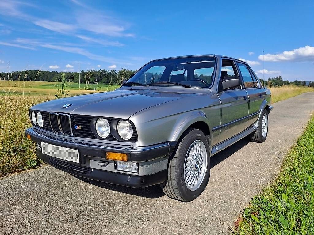 Autos: BMW 325ix E30 / VFL mit Handschaltung – D'occasion à Derendingen par terence86