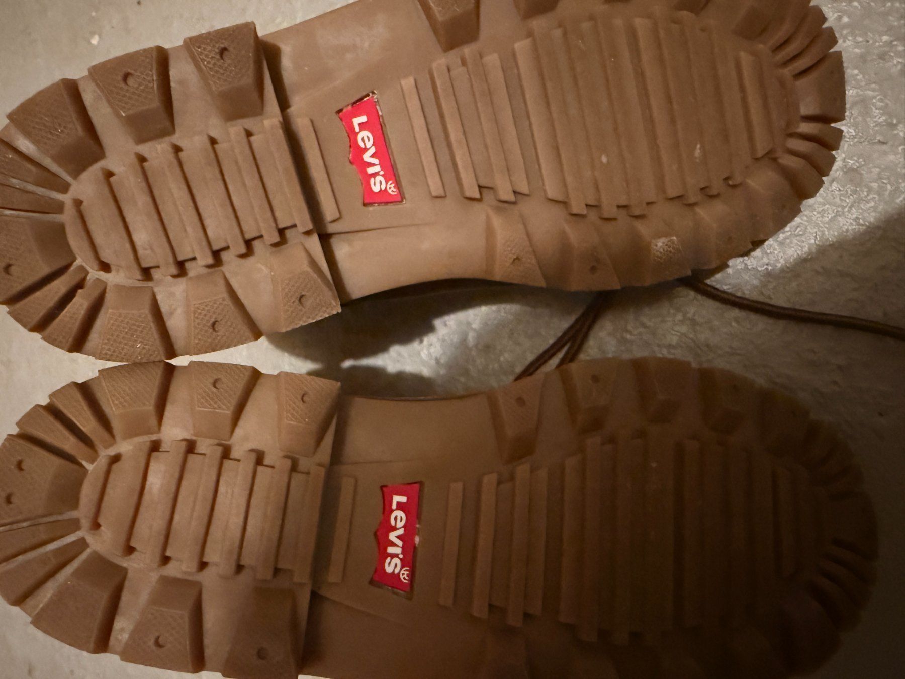 Levi's Scarpe da donna: Bottes Levi's VFOR0001S FORREST Taille 37 – Nuovo (secondo la descrizione) da Chézard-St-Martin venduto da kdu_f9lw 2
