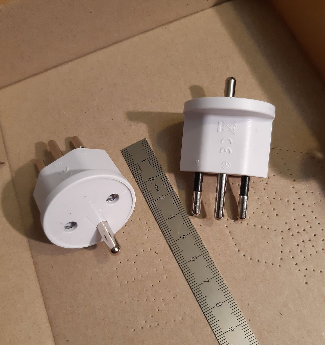 Unità & Adattatore: 2 Stück Netz Adapter EU 230V zu Schweizer Steckdose – Nuovo e nell'imballaggio originale da St. Margarethen TG venduto da Smiley-Face 1