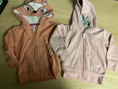 2 Sweat Kapuzenjacken Grösse 86 guter Zustand