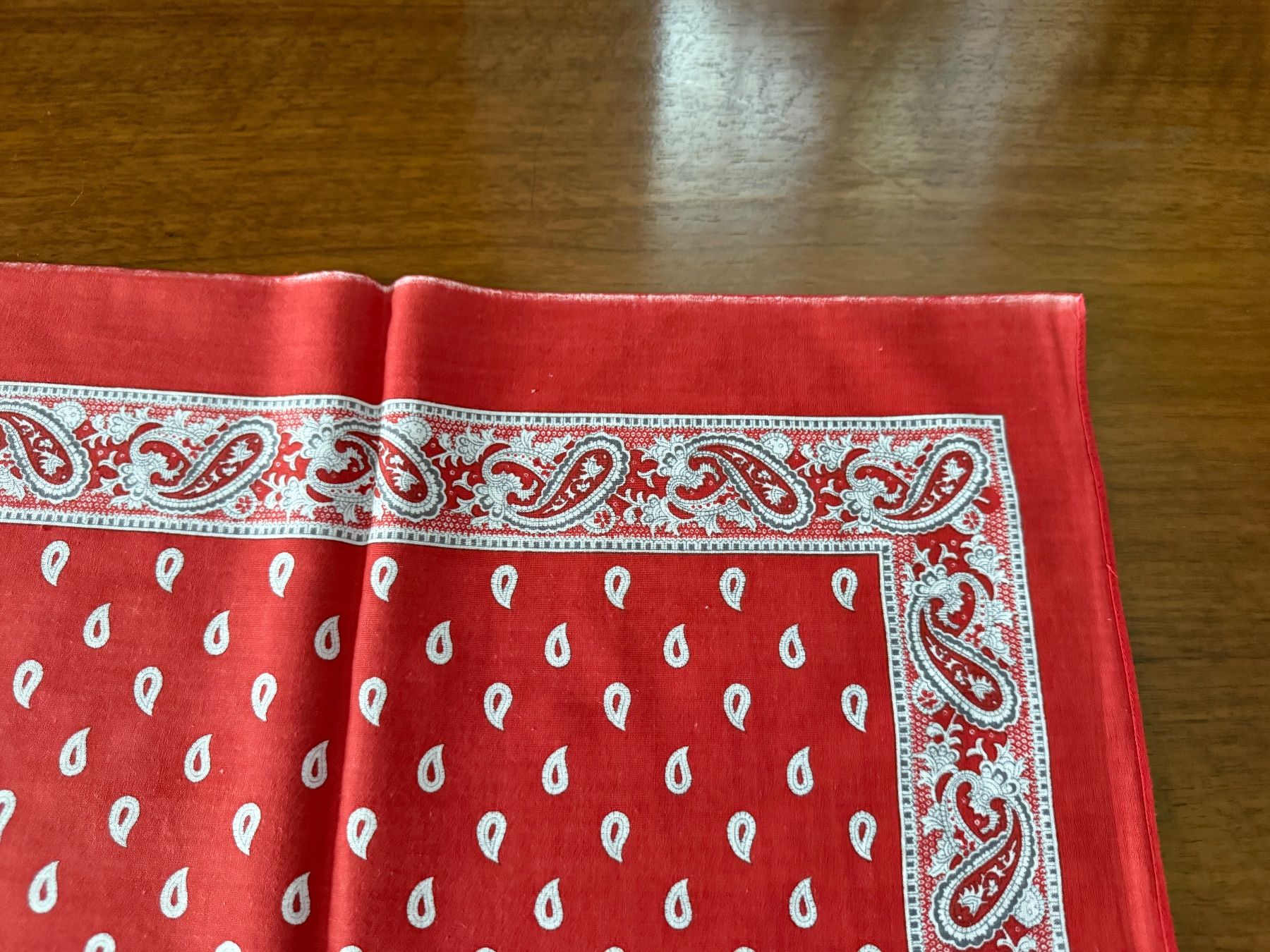 Sonstige Tischwäsche: Tischdecke rot Paisley Muster 95x100cm – Gebraucht aus Erstfeld von Uhu1980 2