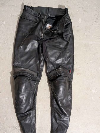 Held Motorradhose Schwarz Grösse 106 im gebrauchten Zustand