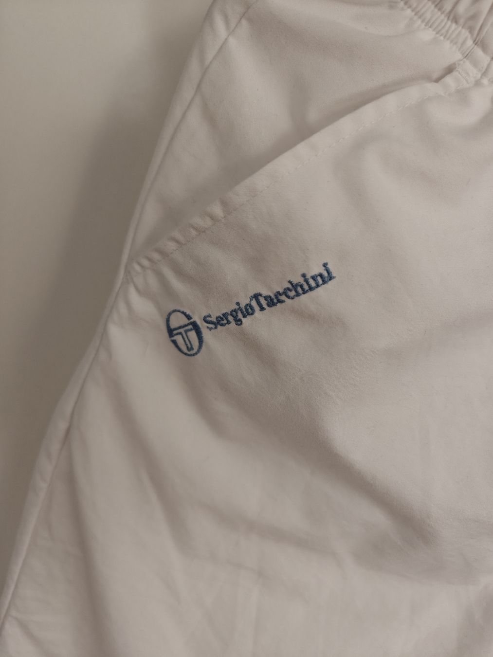 Pantalons: Vintage Sergio Tacchini White Track Pants – D'occasion à Wabern par kat_w92r 1
