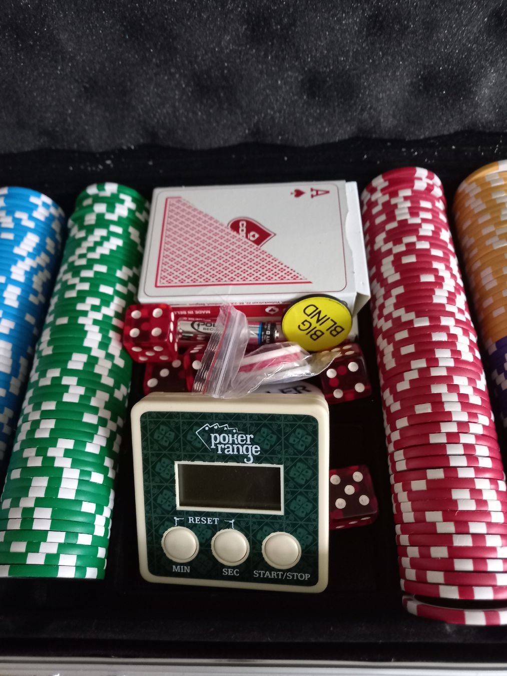 Spiele: Poker Koffer mit Chips, Karten, Timer, gebraucht – Gebraucht aus Heerbrugg von Domino_1645 2