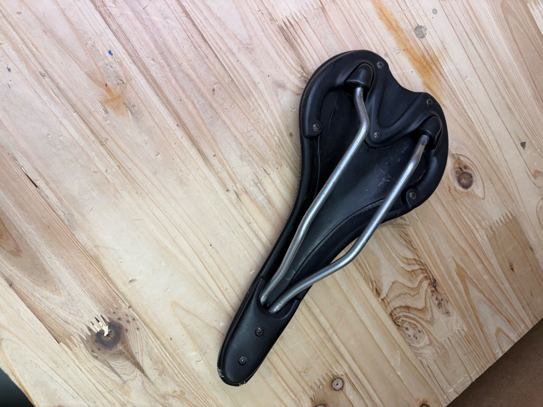Pezzi di ricambio: Velo Sattel Oxygen schmall – Usato da Steinmaur venduto da muvtec 1