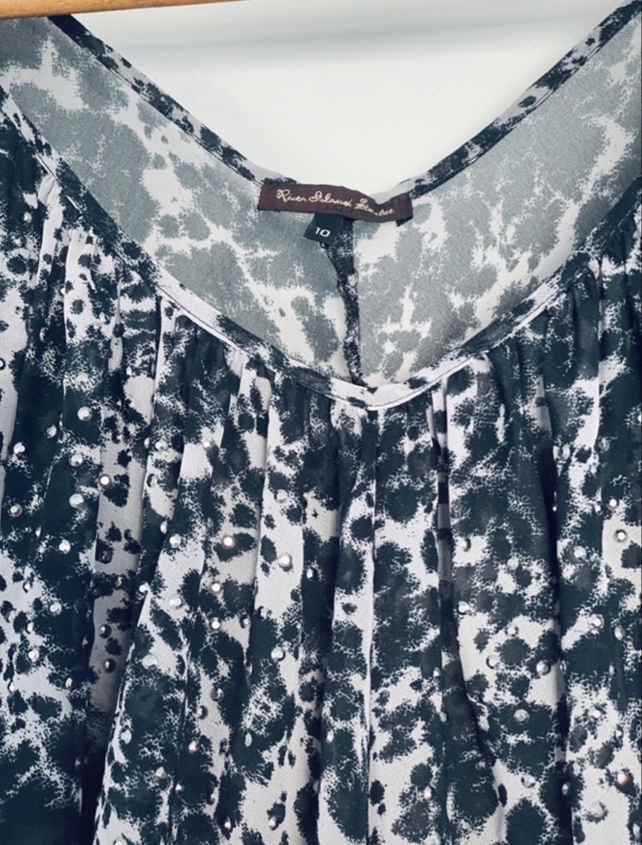 Camicette: Chic Sheer Blouse Grey Tunic with Rhinestones  – Nuovo (secondo la descrizione) da Kloten venduto da jan_xn8f 1