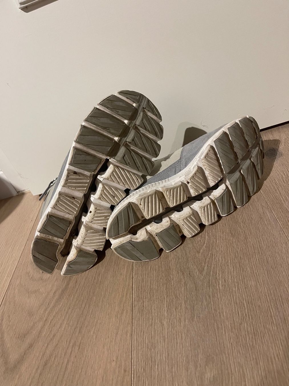 On Scarpe da donna: On Cloud Hi shoes 37 – Nuovo (secondo la descrizione) da Dietikon venduto da Nissaa 9