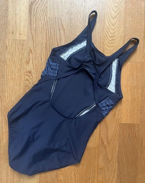 Bench Costumi da bagno & Bikini: Badeanzug / Badekleid marine von Bench – Usato da Steinmaur venduto da Dyleila 1