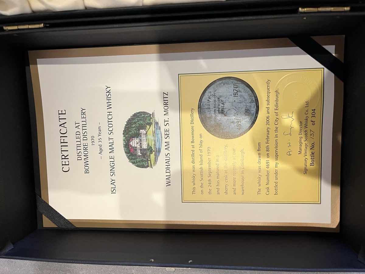 Bowmore Bevande alcoliche: Signatory Vintage BOWMORE 1970 – Nuovo e nell'imballaggio originale da Neerach venduto da fuz_8d7l 1