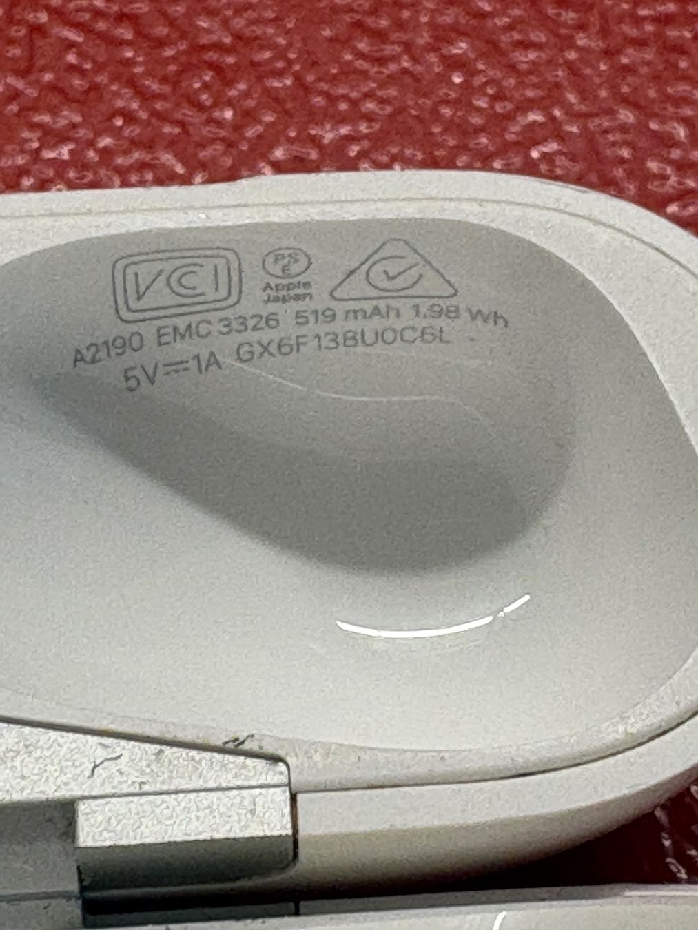 Apple Caricabatterie: Apple AirPods Pro 1 charging case (A2190). – Usato da Lausanne venduto da sil_2dxk 4