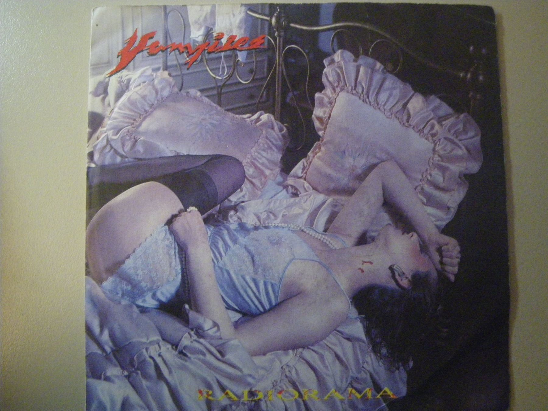Schallplatten: Vinyl-Single Radiorama - Vampires – Gebraucht aus Langenthal von Modo39